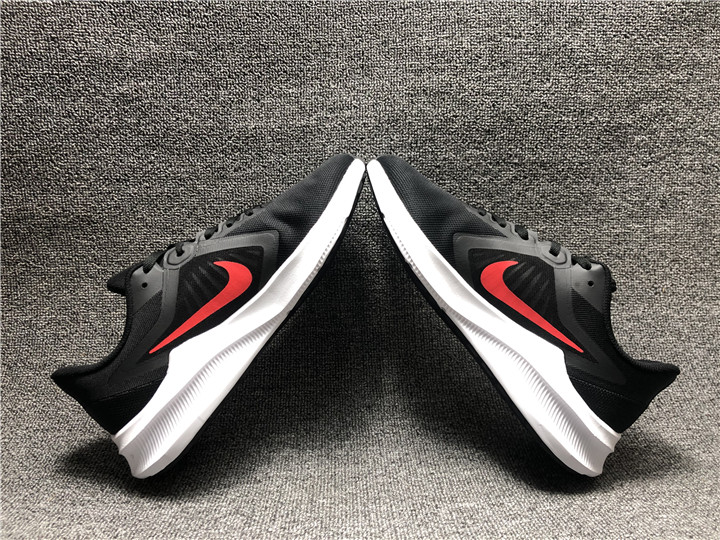 New Men Nike Quest 3 Black Red White Shoes